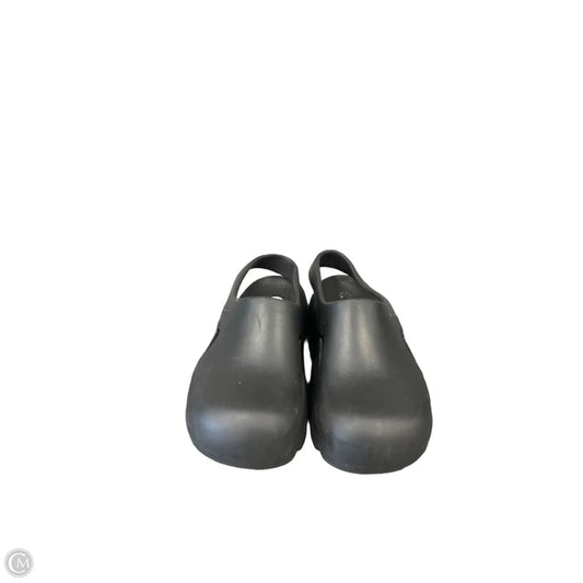 Shoes Flats By Clothes Mentor In Black, Size: 9.5