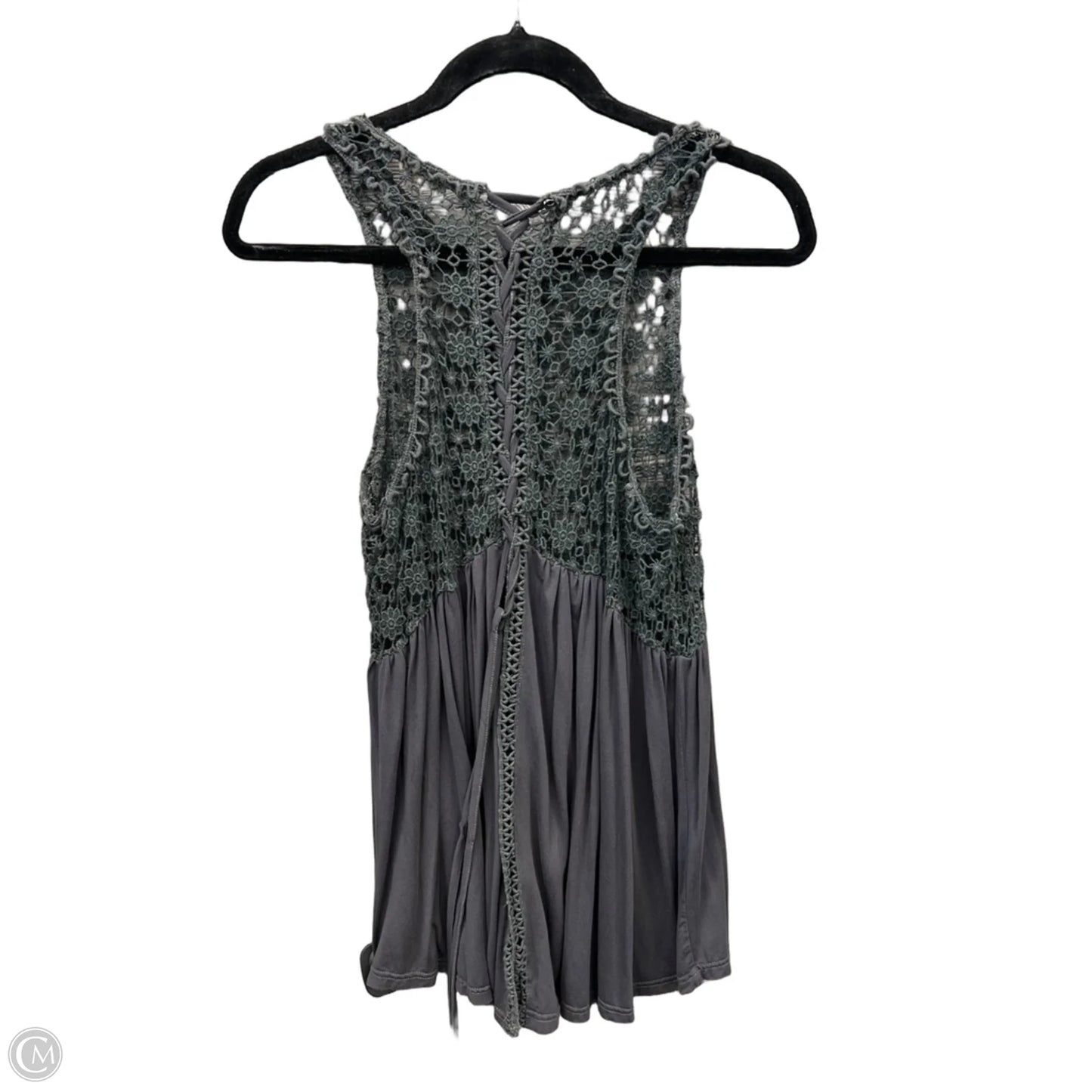 Top Sleeveless By Pol In Grey, Size: M