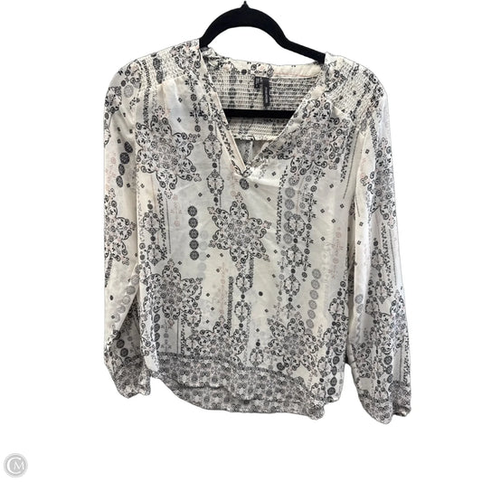 Top Long Sleeve By Maurices In Cream, Size: S