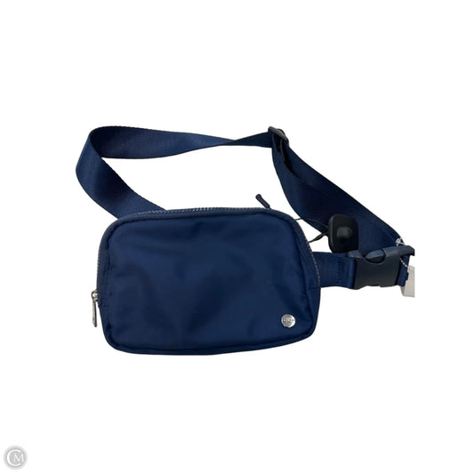 Belt Bag By Clothes Mentor, Size: Medium