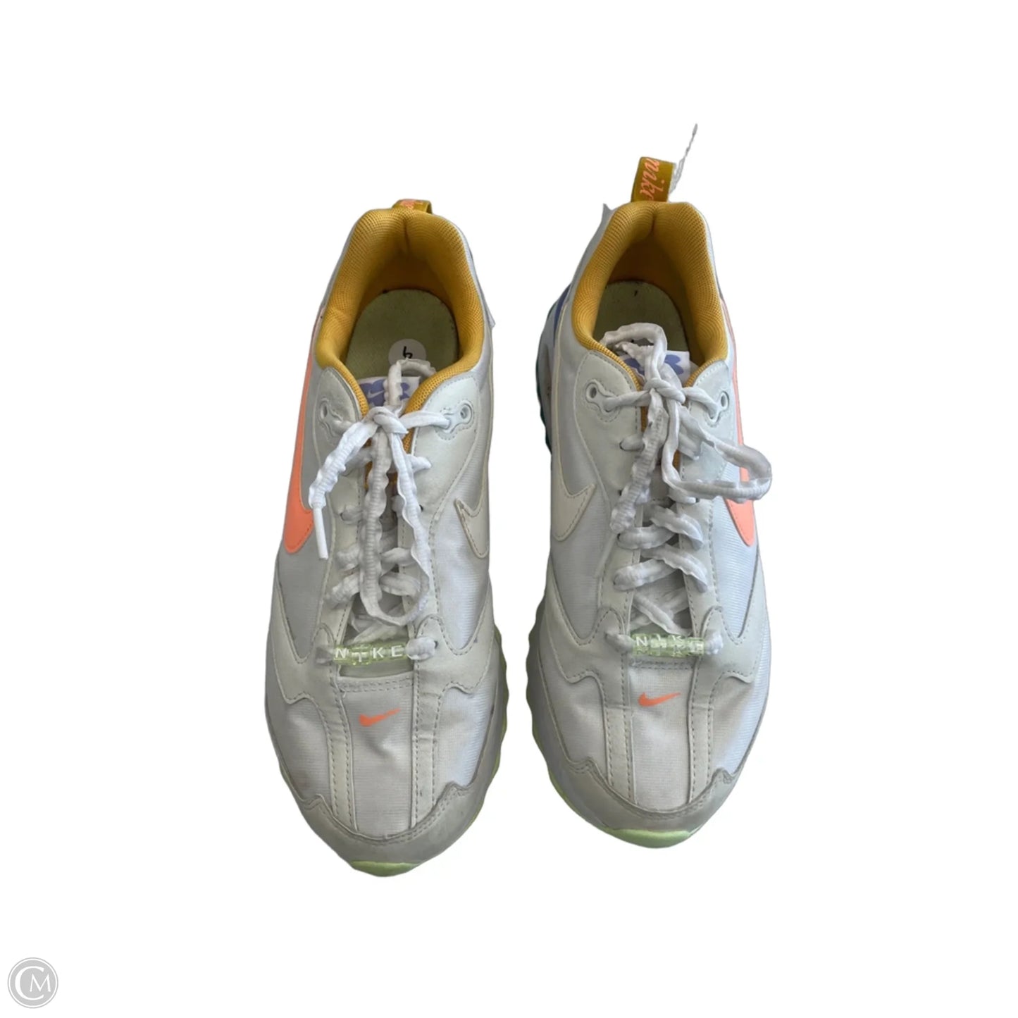 Shoes Sneakers By Nike In Cream, Size: 9