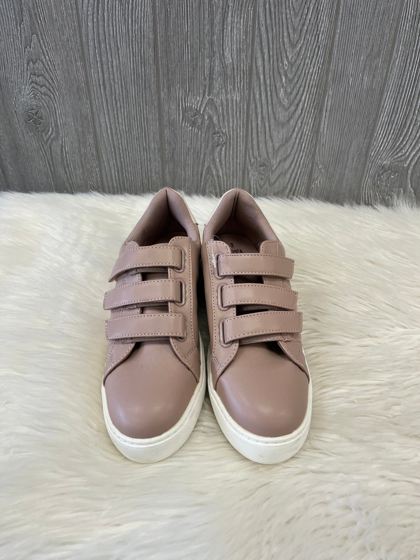 Shoes Sneakers By Time And Tru  Size: 9