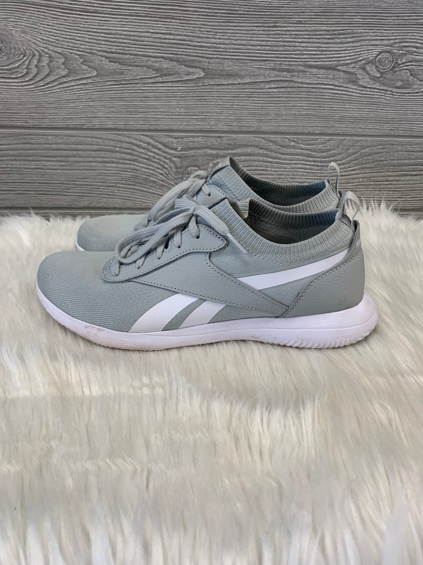 Shoes Athletic By Reebok In Grey, Size: 9.5