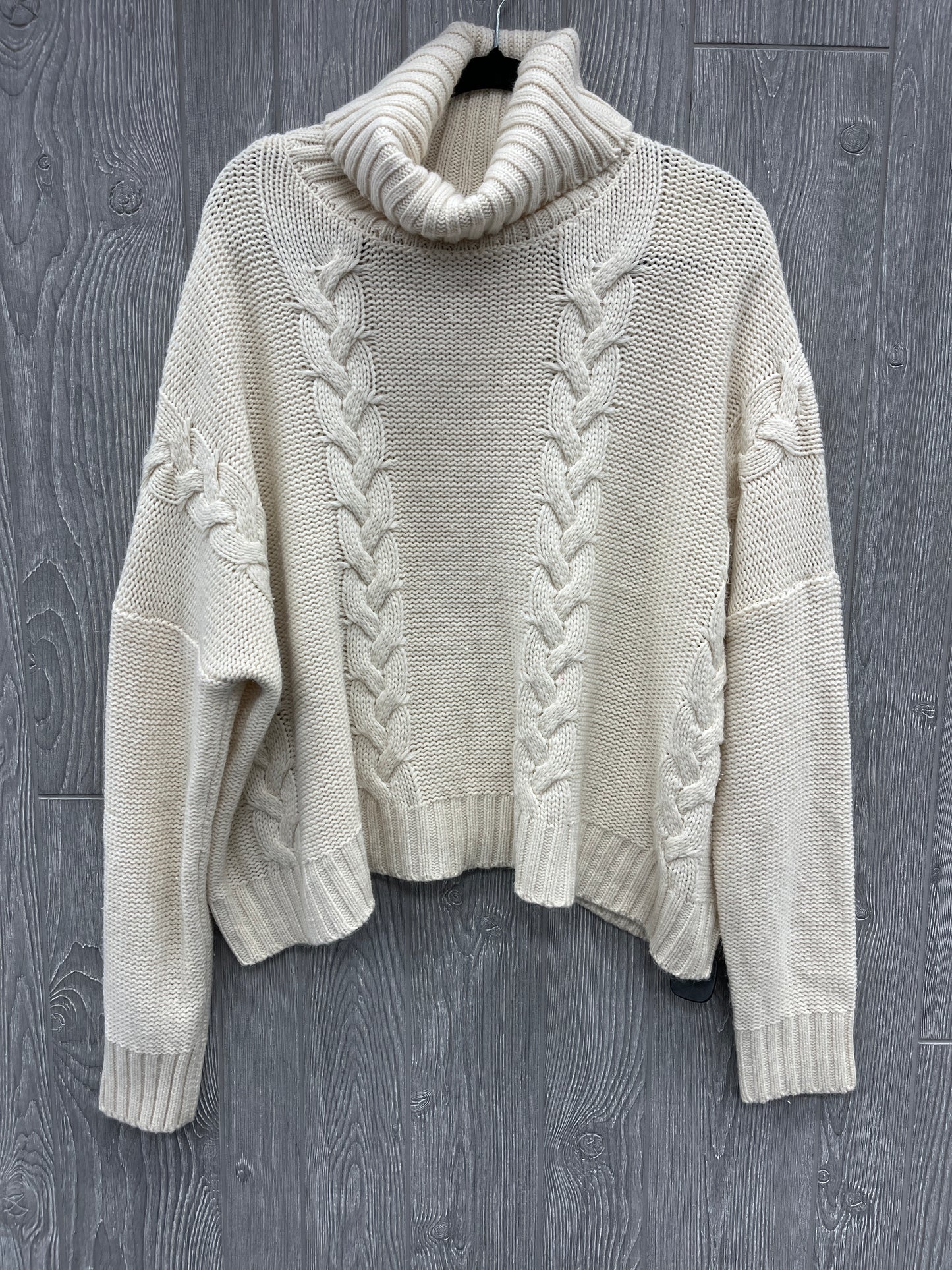 Sweater By Clothes Mentor In Cream, Size: S