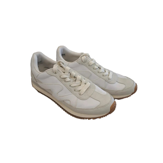 Shoes Sneakers By Clothes Mentor In Grey & White, Size: 7