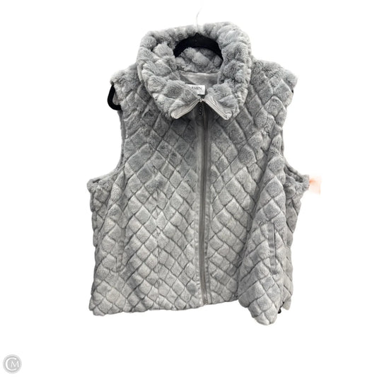 Vest Faux Fur & Sherpa By Carmen By Carmen Marc Valvo In Grey, Size: 2x