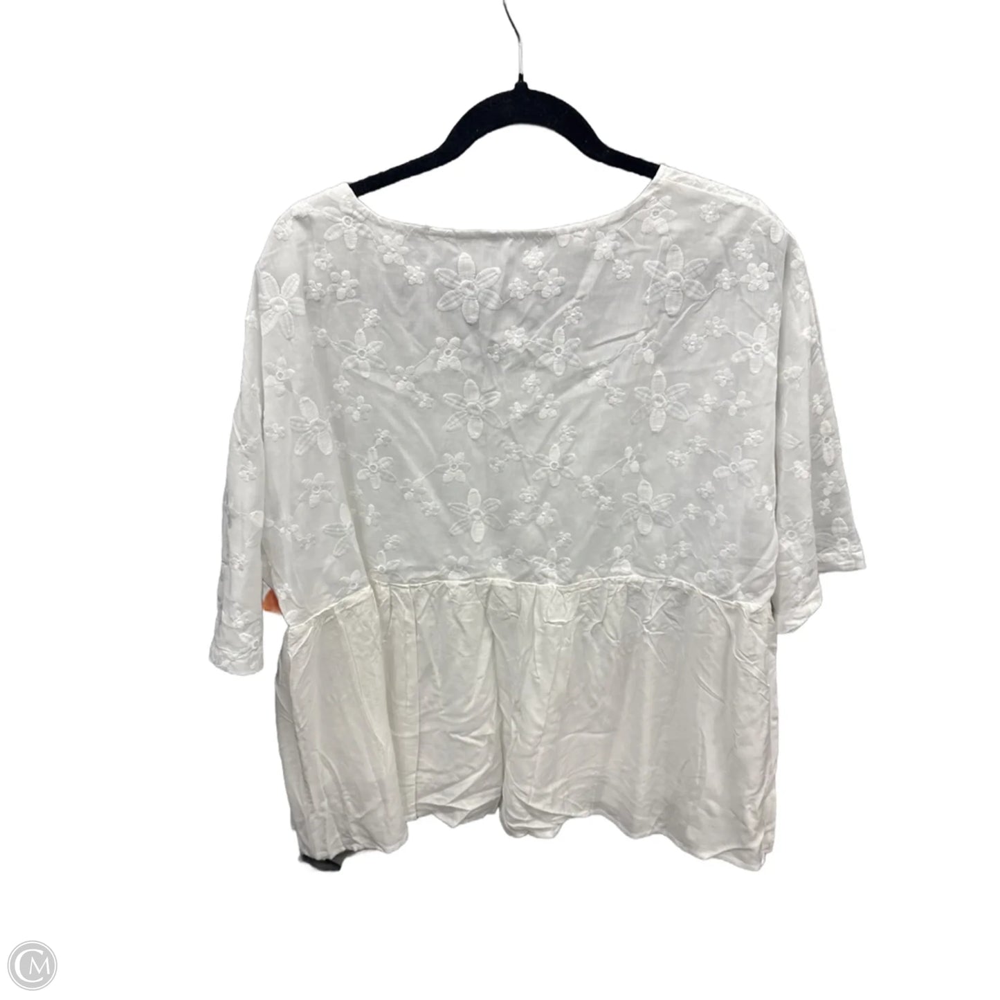 Top Short Sleeve By Cmf In White, Size: 2x
