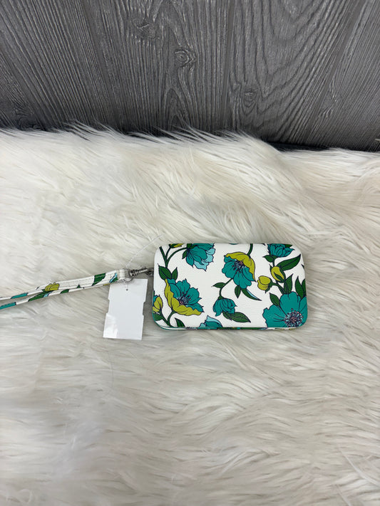 Wristlet By Clothes Mentor, Size: Small