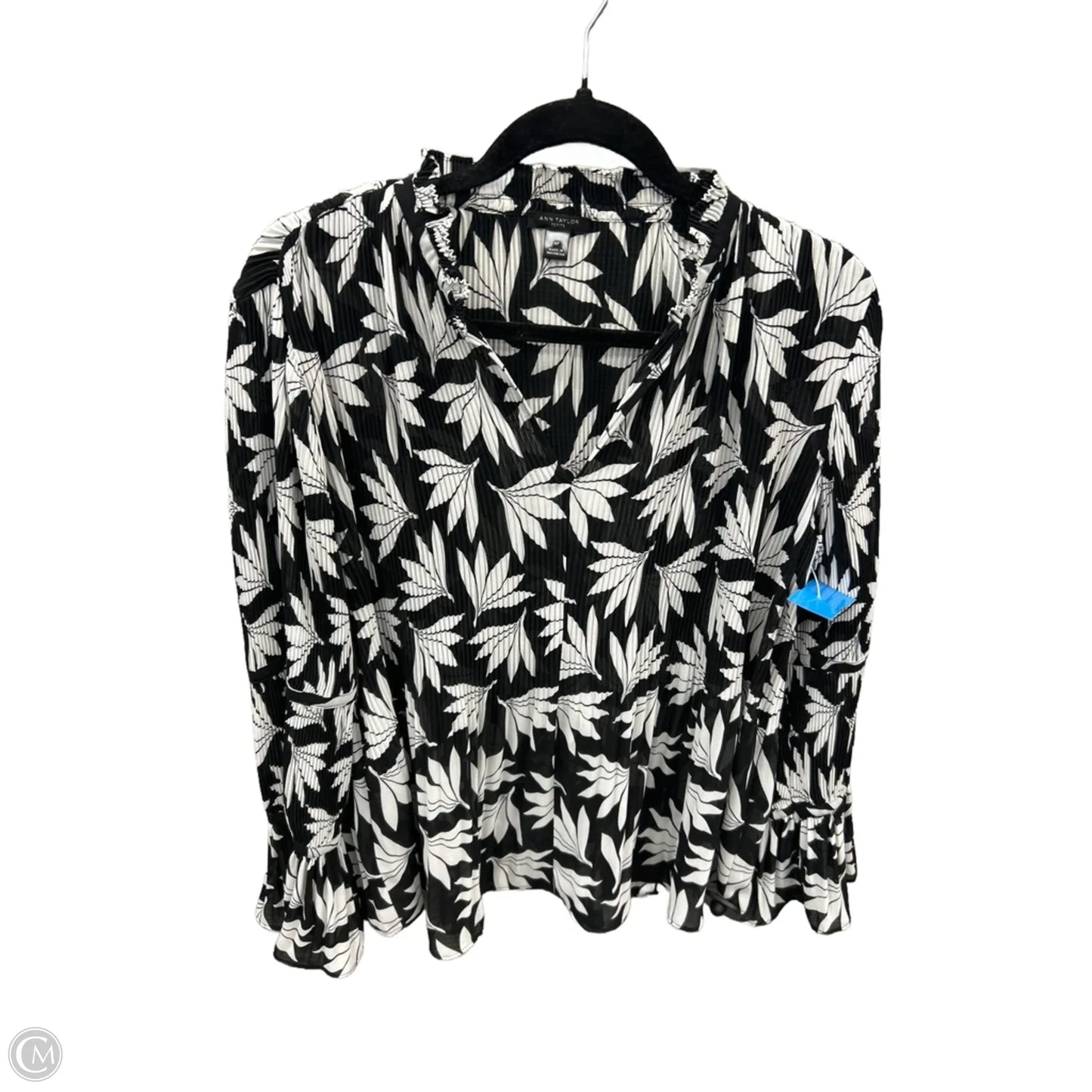 Top Long Sleeve By Ann Taylor In Black & White, Size: Mp