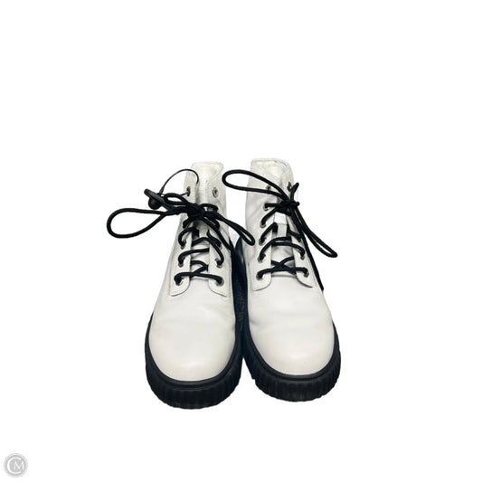 Boots Hiking By Timberland In White, Size: 8