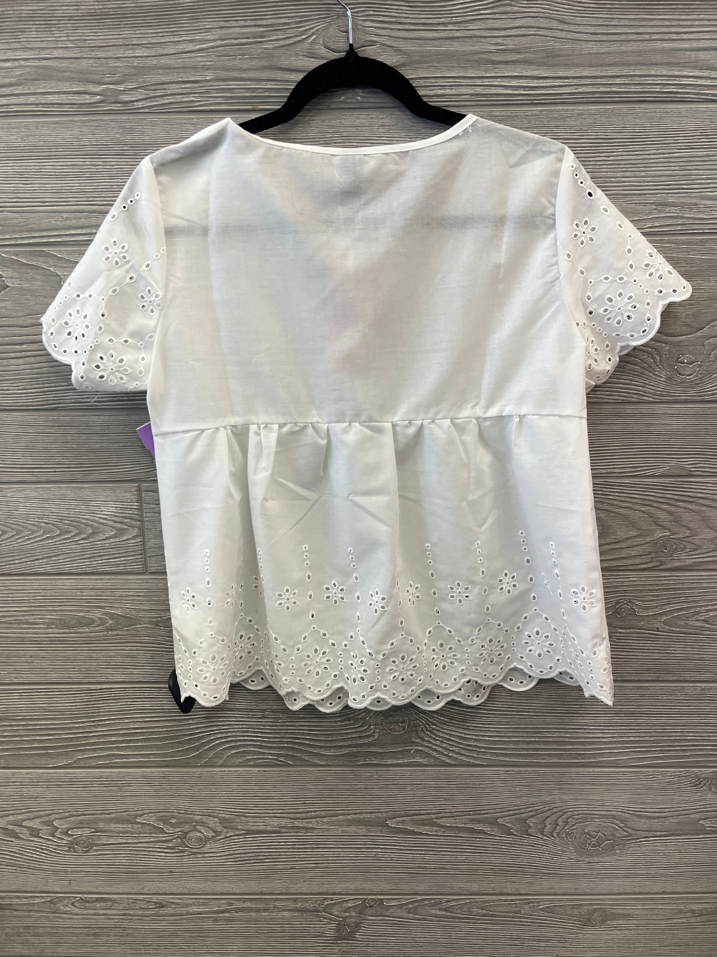 Blouse Short Sleeve By Clothes Mentor In White, Size: S