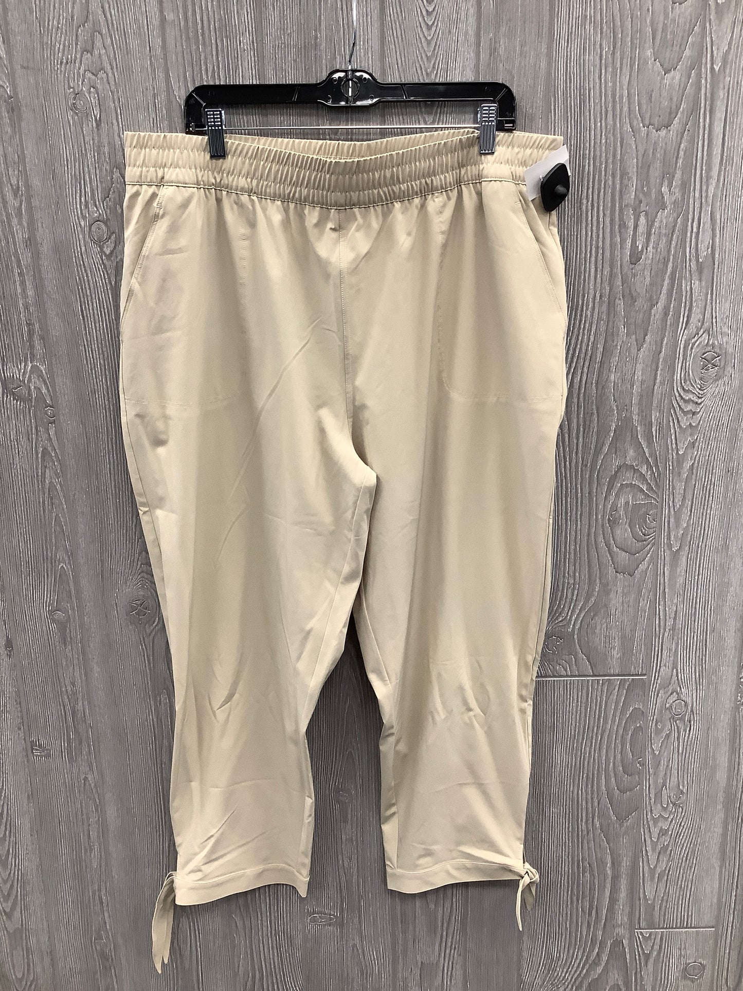 Tan Capris Clothes Mentor, Size 18