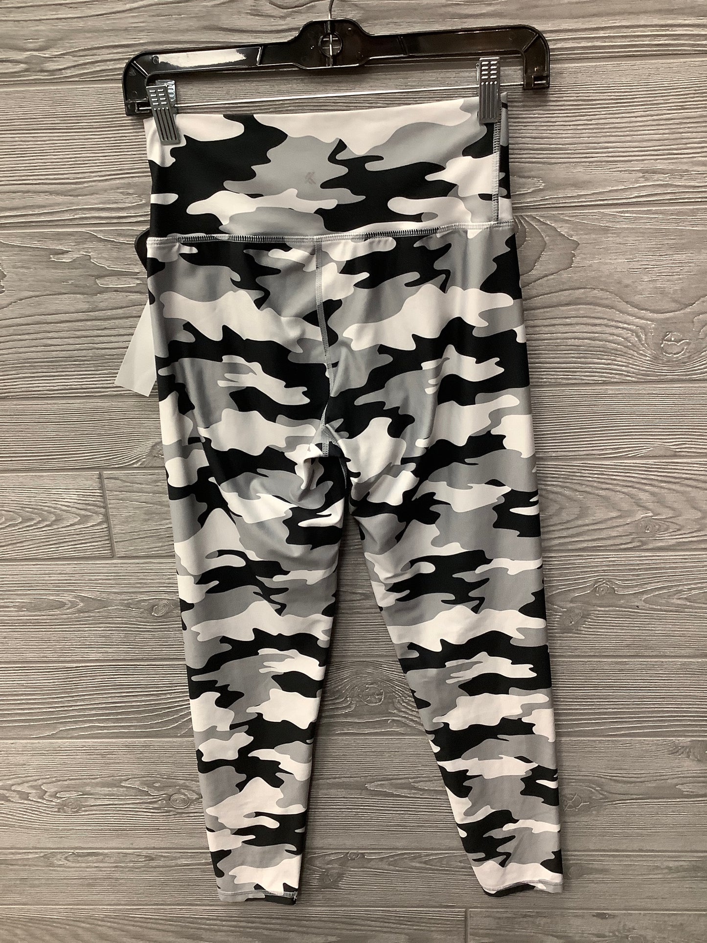 Athletic Leggings By Kyodan In Camouflage Print, Size: Petite   S