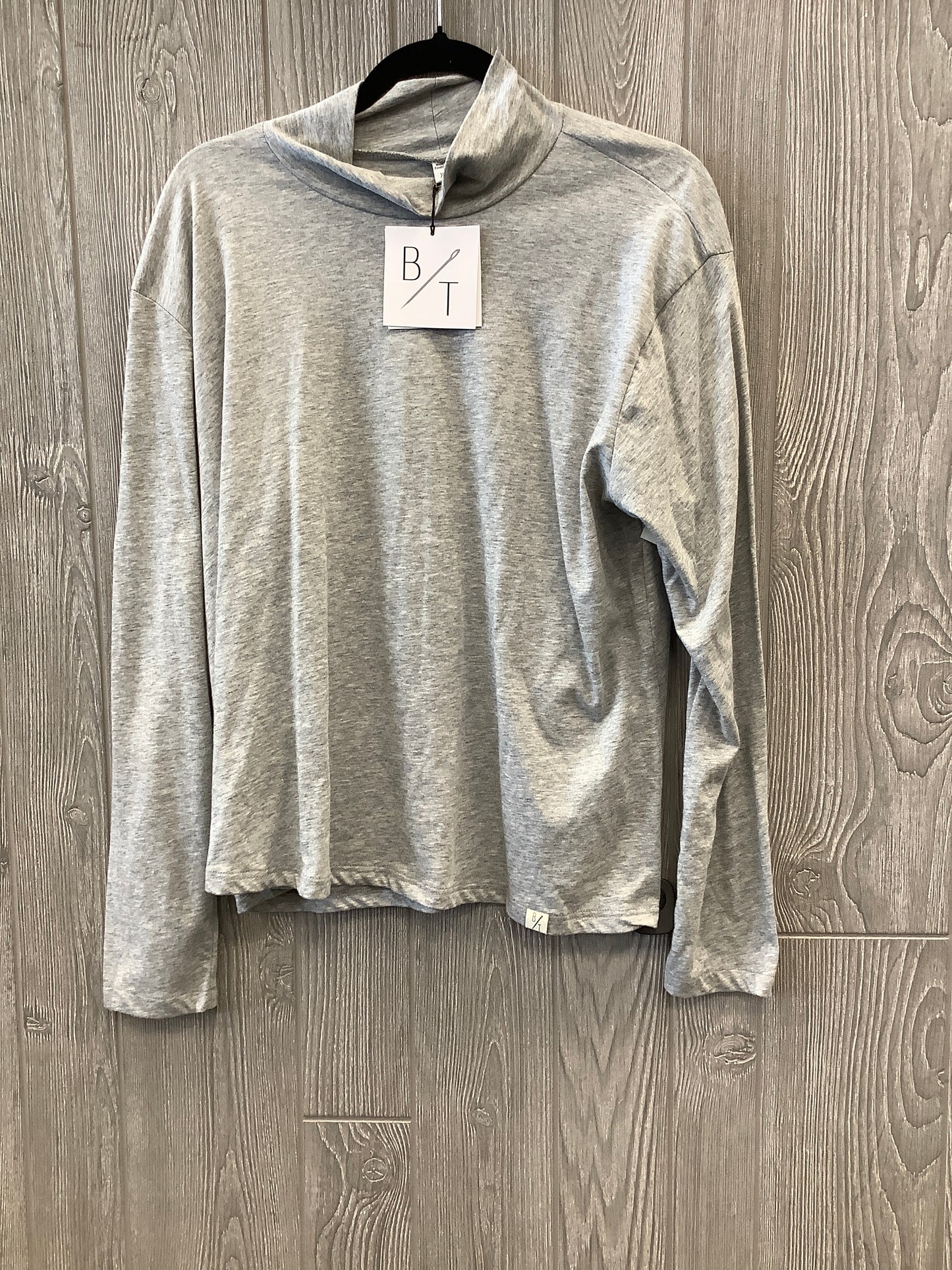 Top Long Sleeve By Clothes Mentor In Grey, Size: Xl