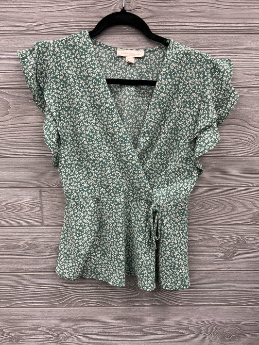 Blouse Short Sleeve By Monteau In Green, Size: M