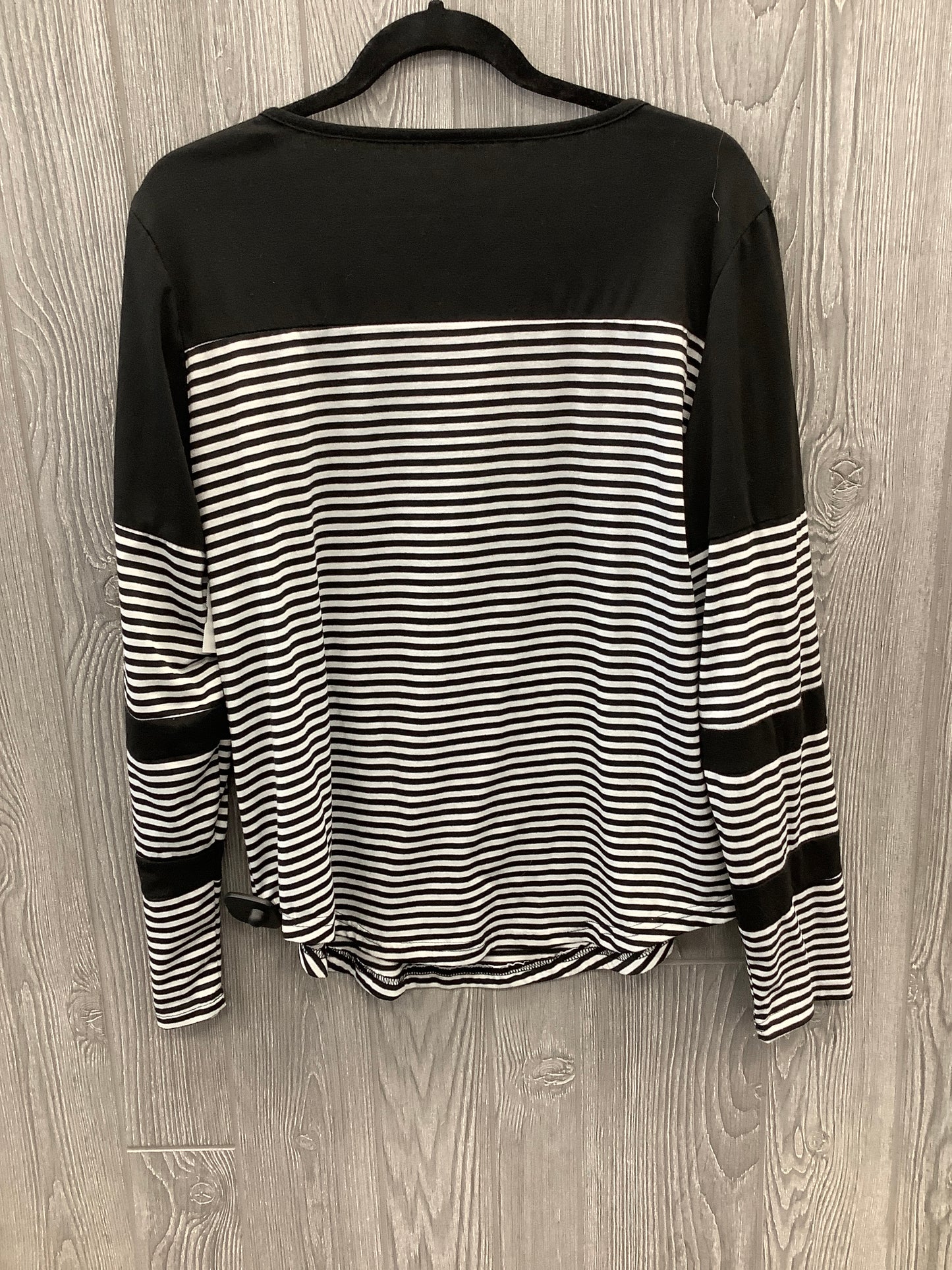 Top Long Sleeve By Clothes Mentor In Striped Pattern, Size: 1x