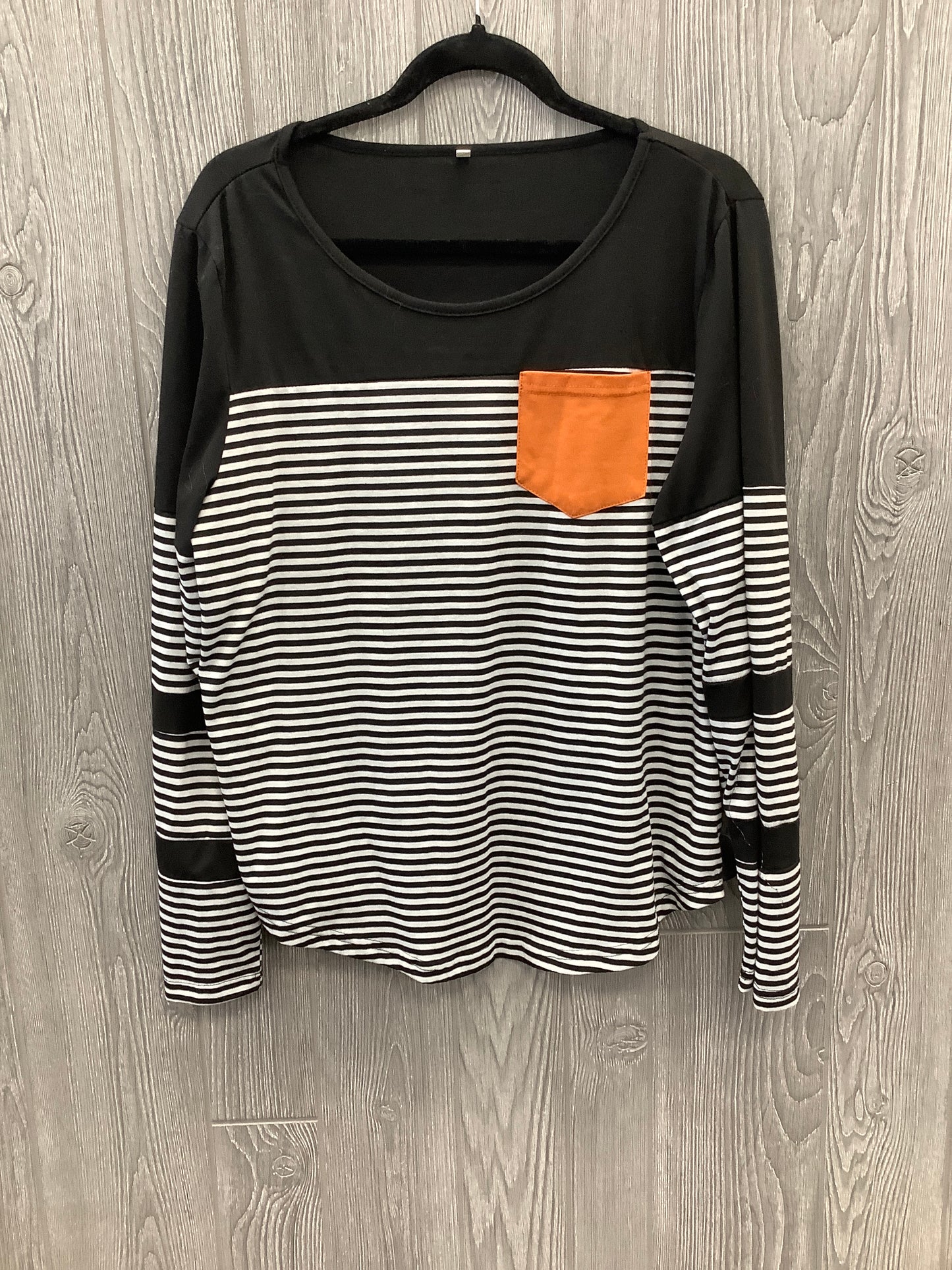 Top Long Sleeve By Clothes Mentor In Striped Pattern, Size: 1x