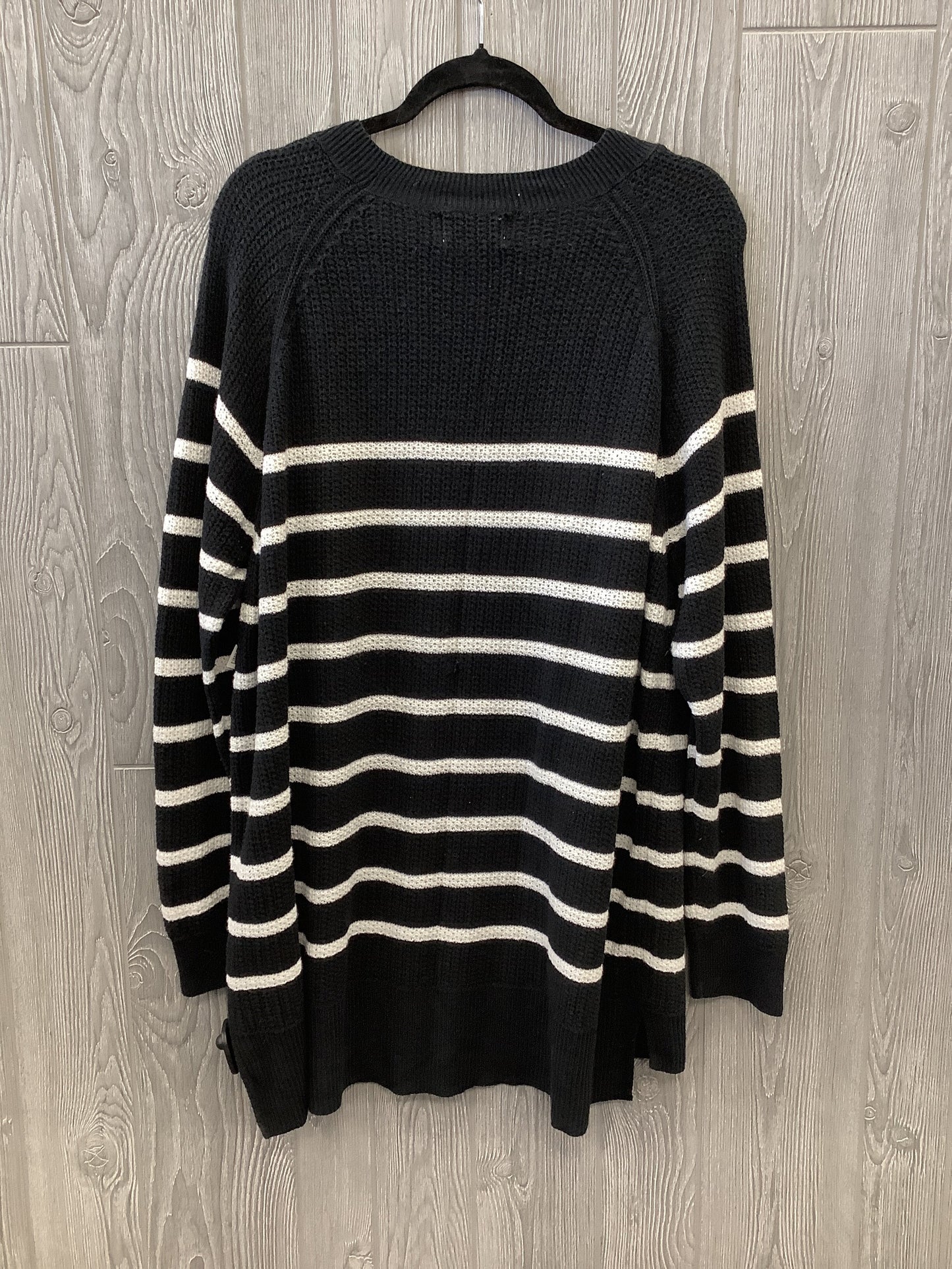 Sweater By Old Navy  Size: Xxl