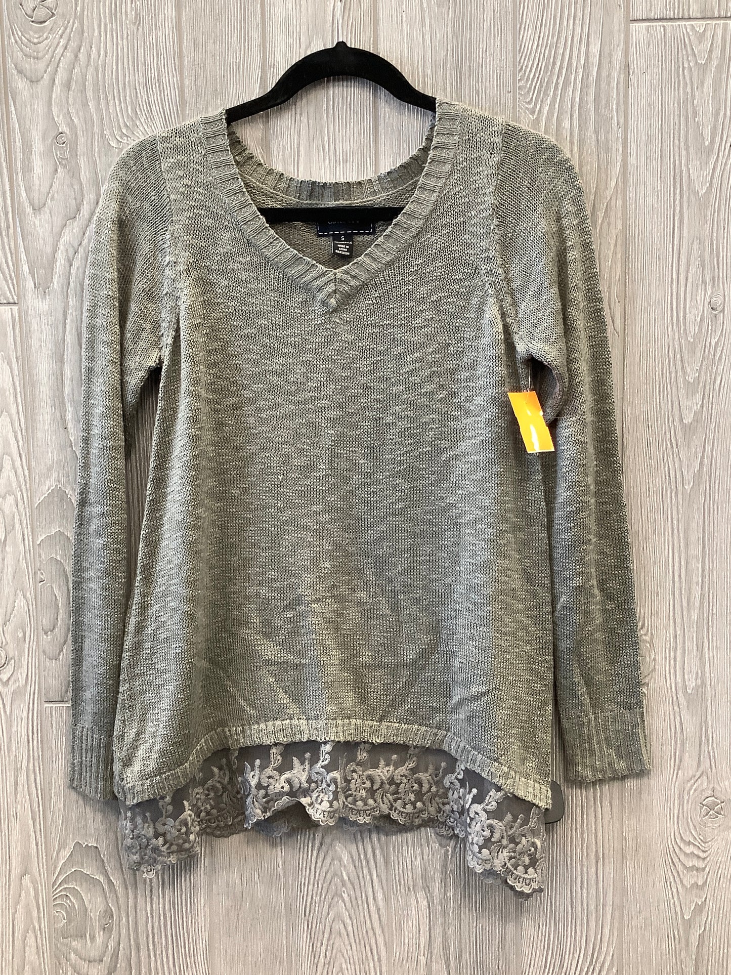 Top Long Sleeve By Clothes Mentor In Grey, Size: S