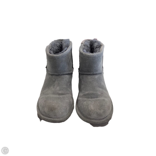 Boots Ankle Flats By Bearpaw In Grey, Size: 6