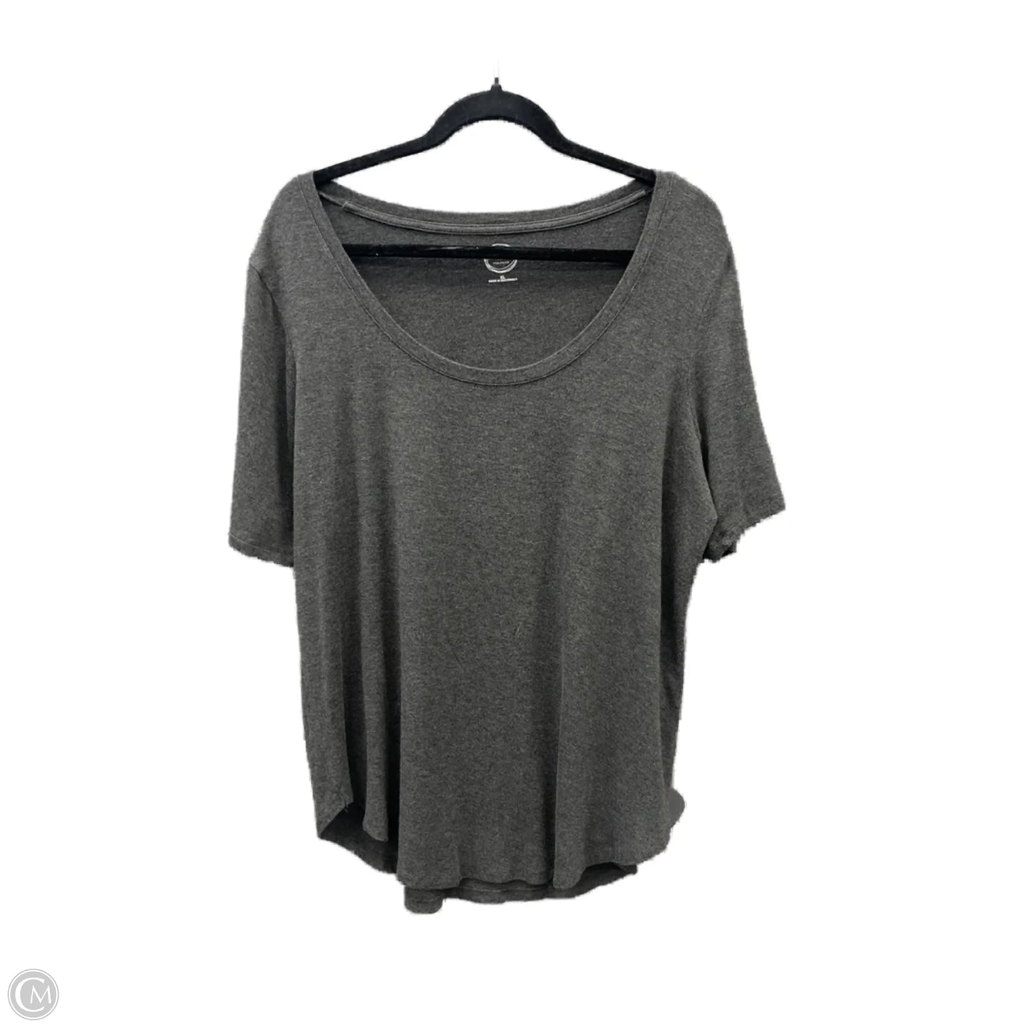 Top Short Sleeve By Maurices In Grey, Size: Xl
