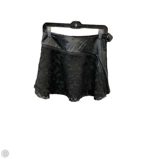 Skirt Mini & Short By Clothes Mentor In Black, Size: 4