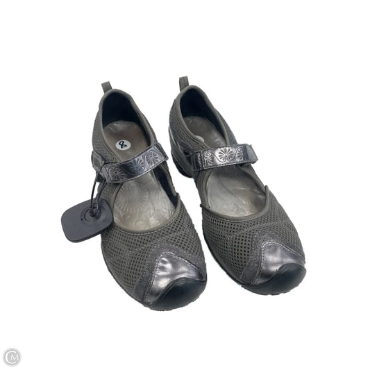Shoes Flats By Jambu In Grey, Size: 8