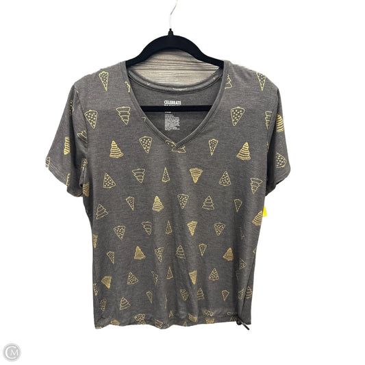 Top Short Sleeve By Celebrate Together In Grey, Size: L