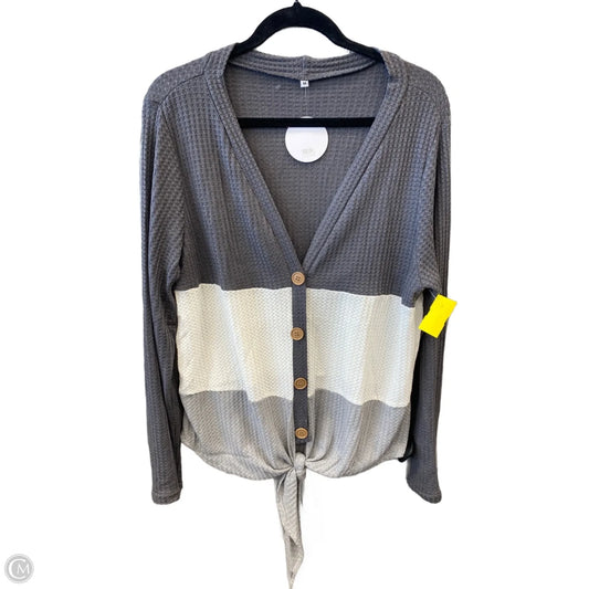 Top Long Sleeve By Clothes Mentor In Grey & White, Size: M