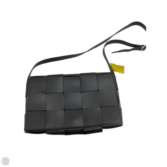 Handbag By Clothes Mentor, Size: Medium