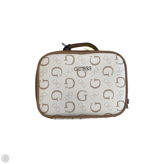 Makeup Bag By Guess, Size: Medium