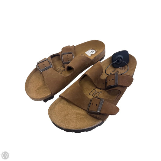 Sandals Flats By Birkenstock In Brown, Size: 6