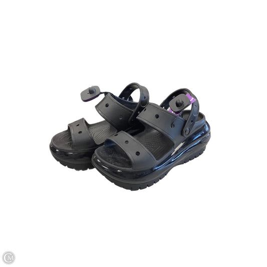 Sandals Heels Platform By Crocs In Black, Size: 10