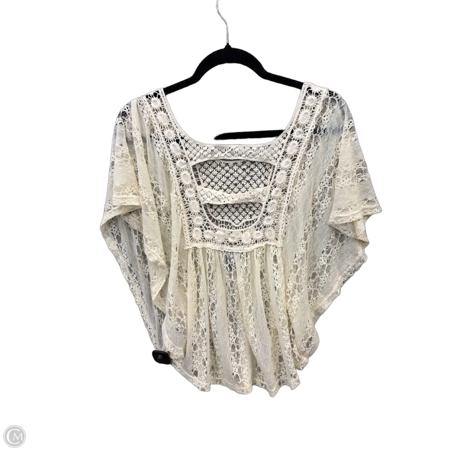 Top Short Sleeve By Clothes Mentor In Cream, Size: M