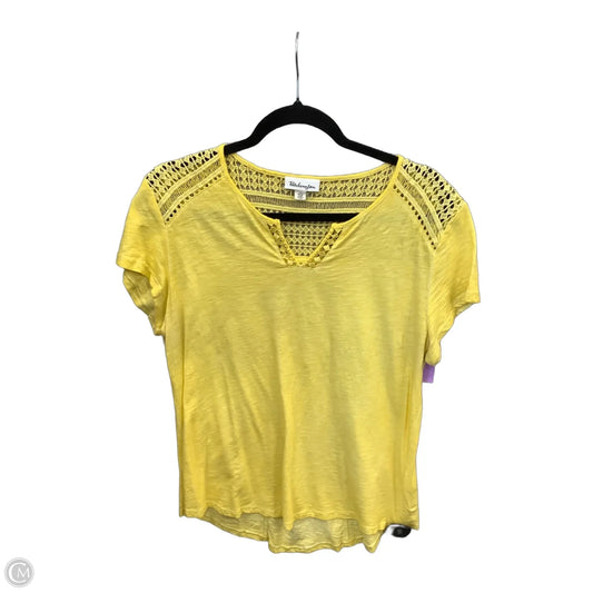 Top Short Sleeve By Clothes Mentor In Yellow, Size: L