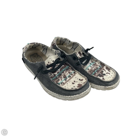 Shoes Flats By Hey Dude In Animal Print, Size: 9