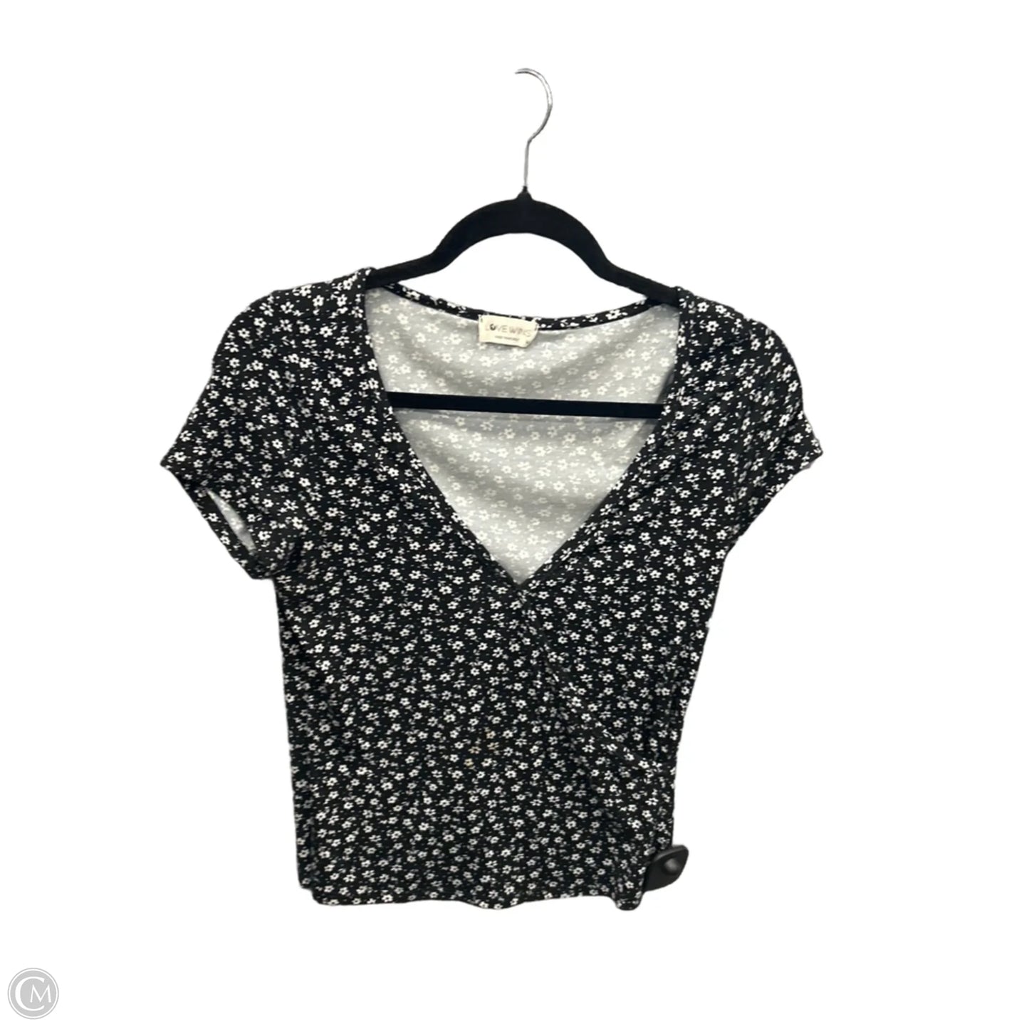 Top Short Sleeve By Clothes Mentor In Black & White, Size: M