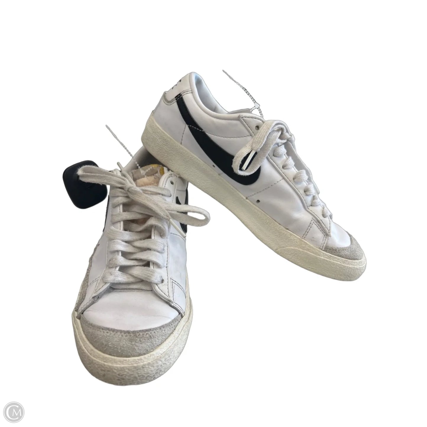 Shoes Sneakers By Nike In White, Size: 6.5