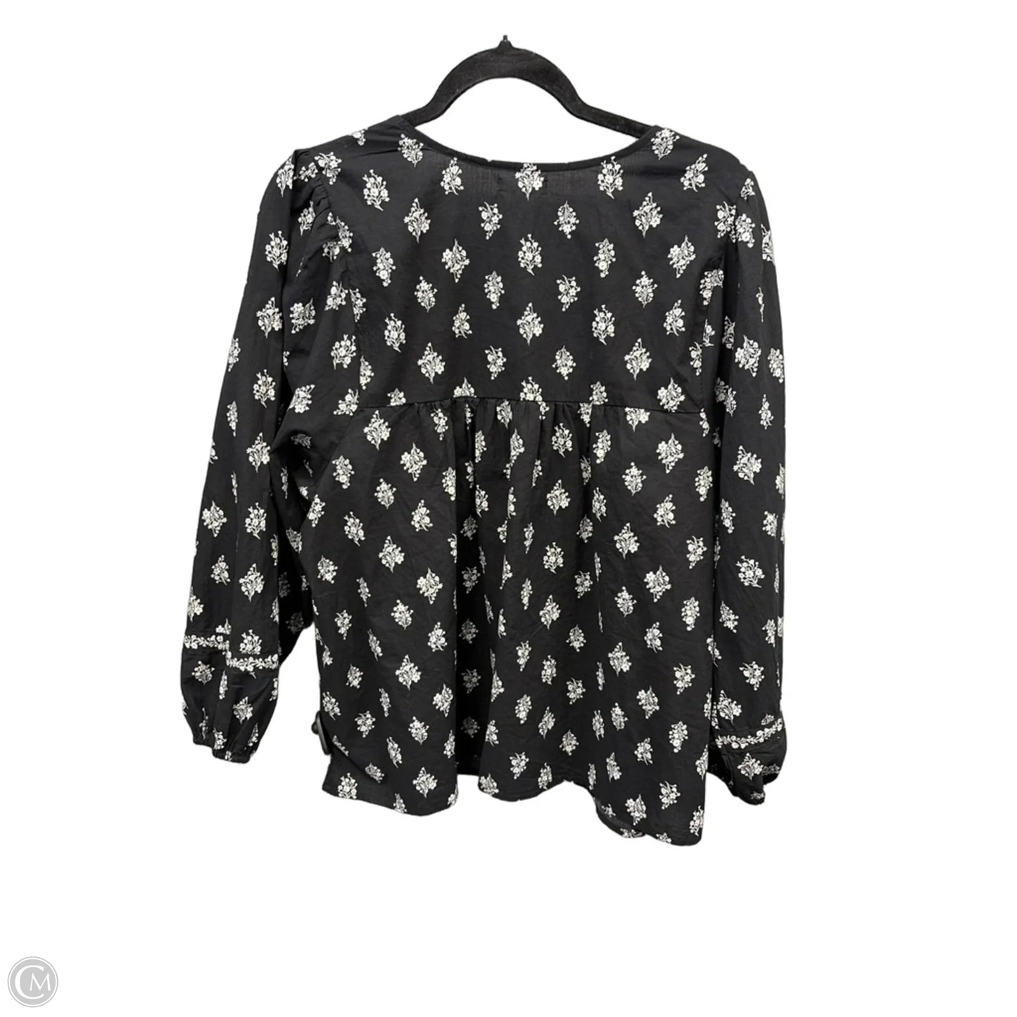 Top Long Sleeve By Maurices In Black & White, Size: 1x