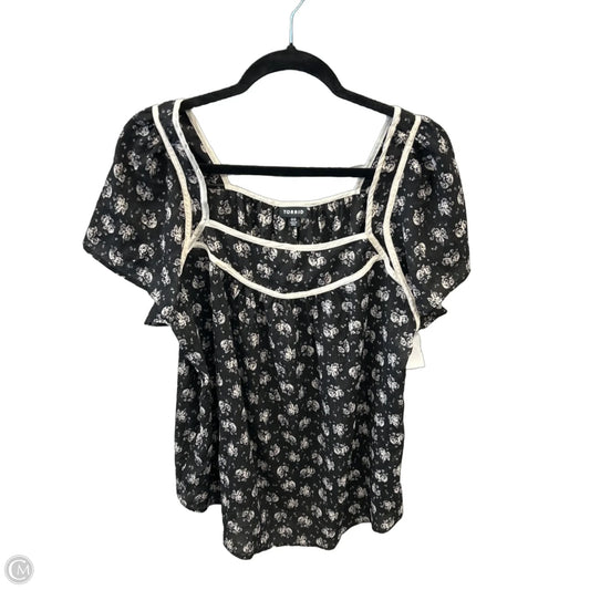 Top Short Sleeve By Torrid In Black, Size: M