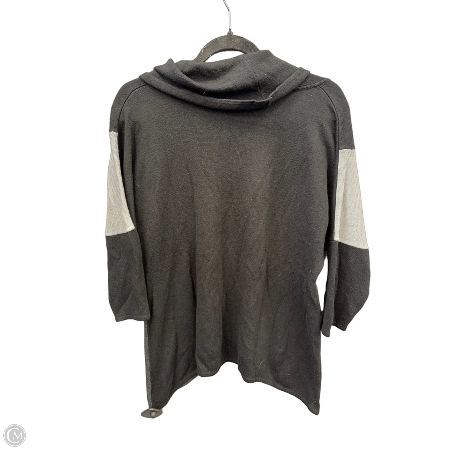Top Long Sleeve By Clothes Mentor In Black & Grey, Size: M