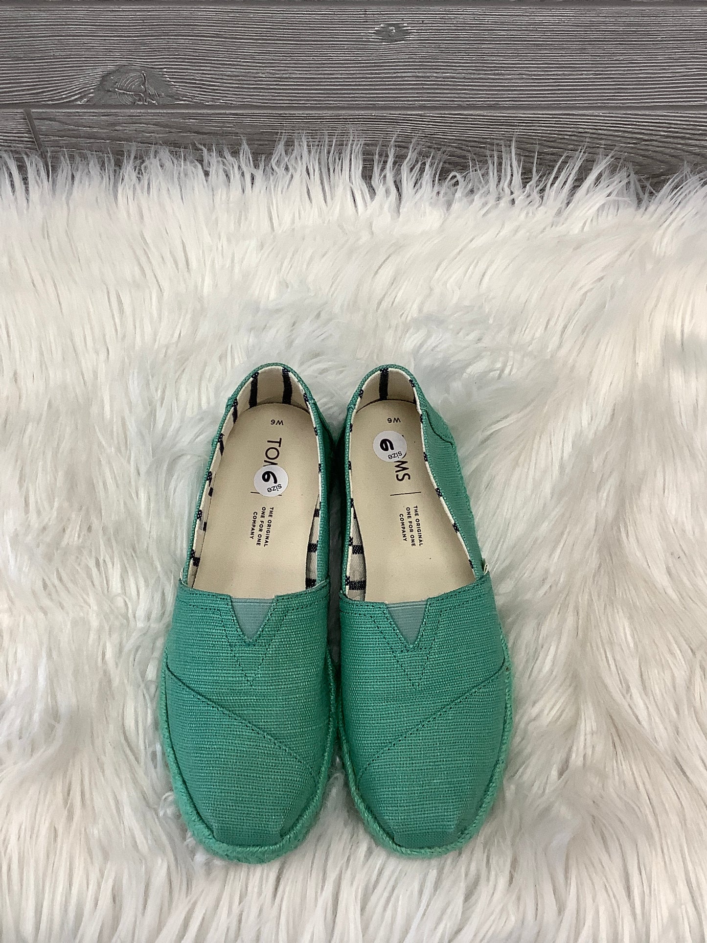 Shoes Flats By Toms  Size: 6