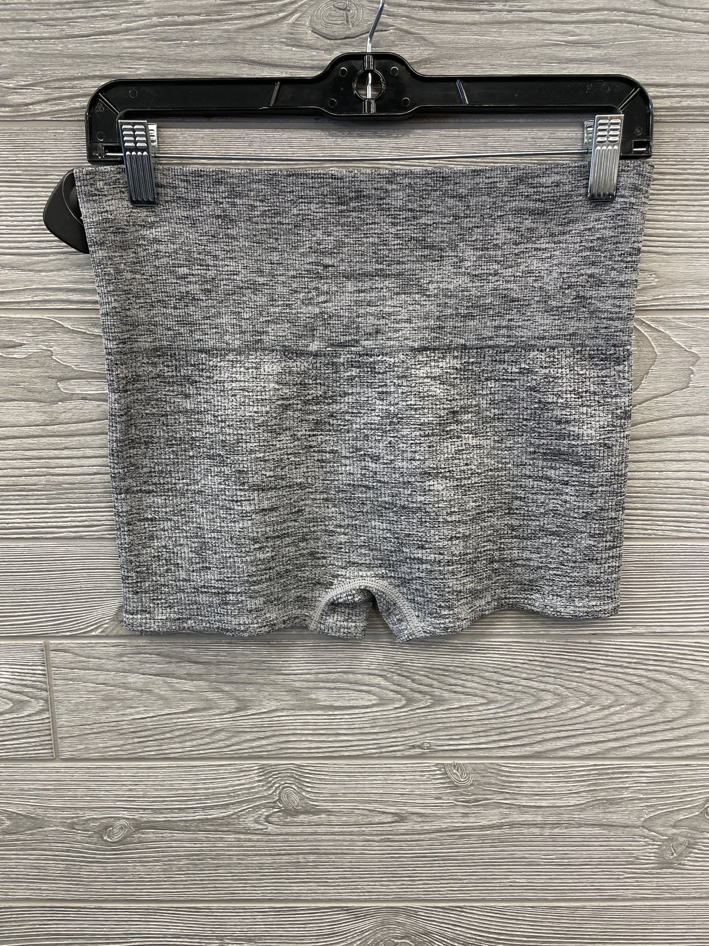 Athletic Shorts By Colsie In Grey, Size: L