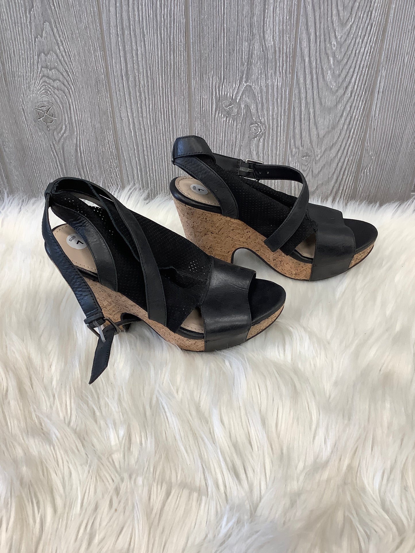 Sandals Heels Block By Clothes Mentor In Black, Size: 7