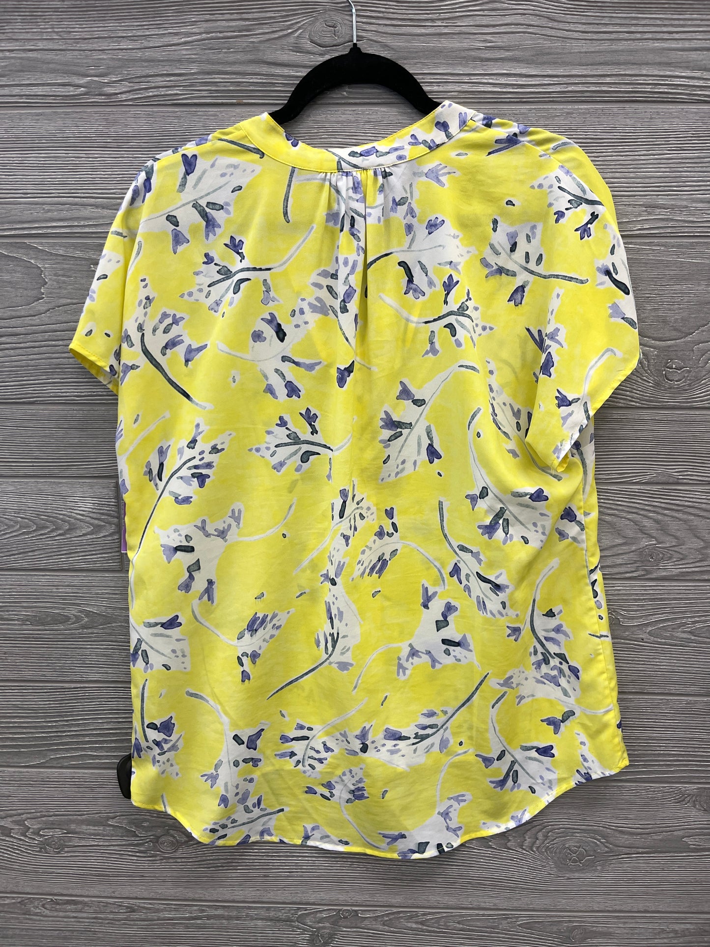 Top Short Sleeve By Cabi In Yellow, Size: M