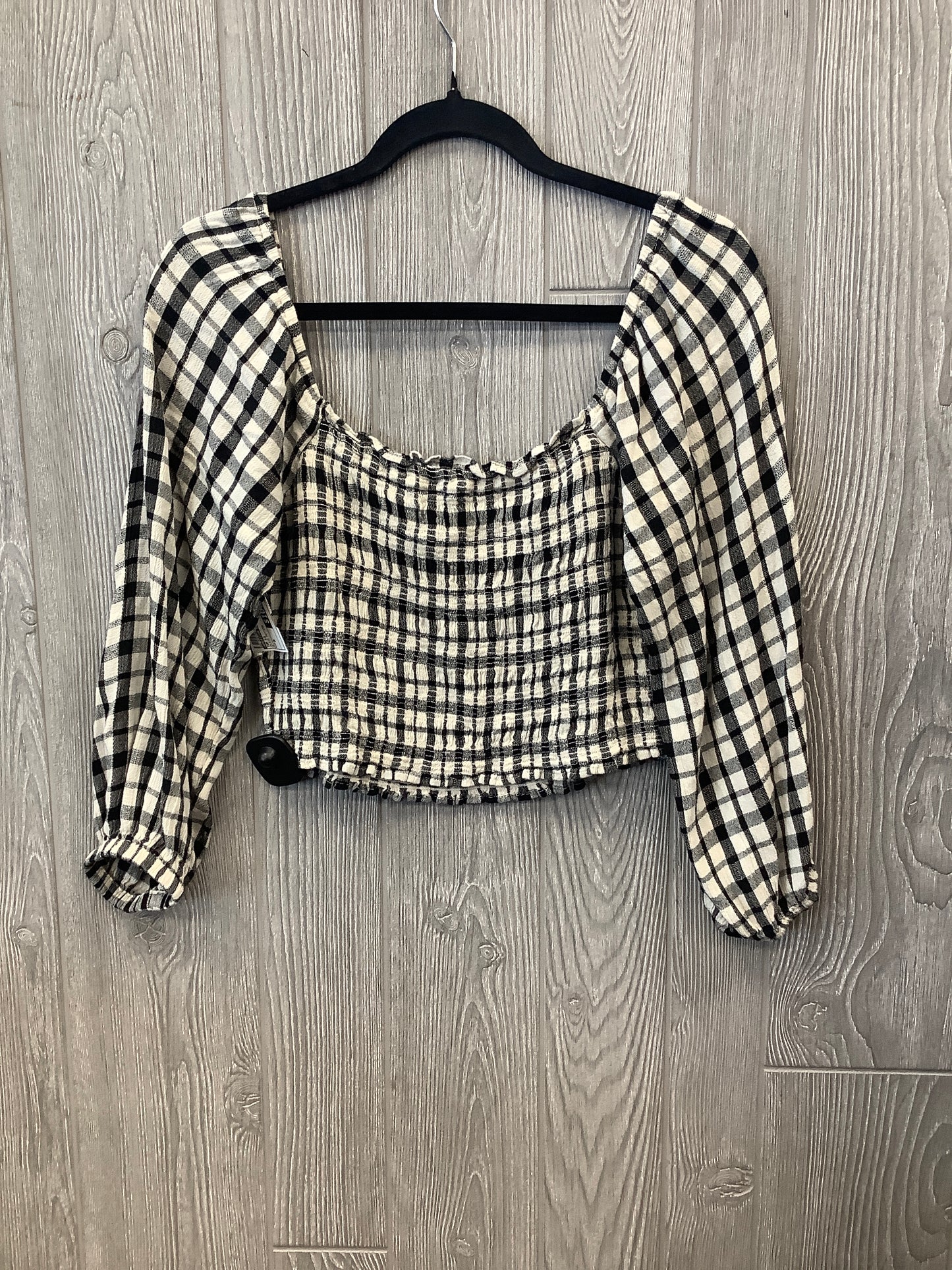 Top Long Sleeve By American Eagle In Plaid Pattern, Size: M