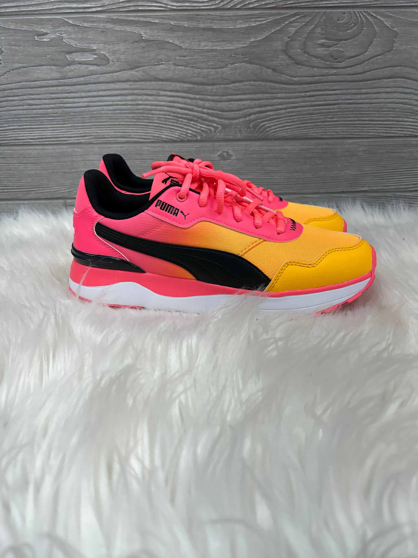 Shoes Sneakers By Puma In Pink, Size: 7