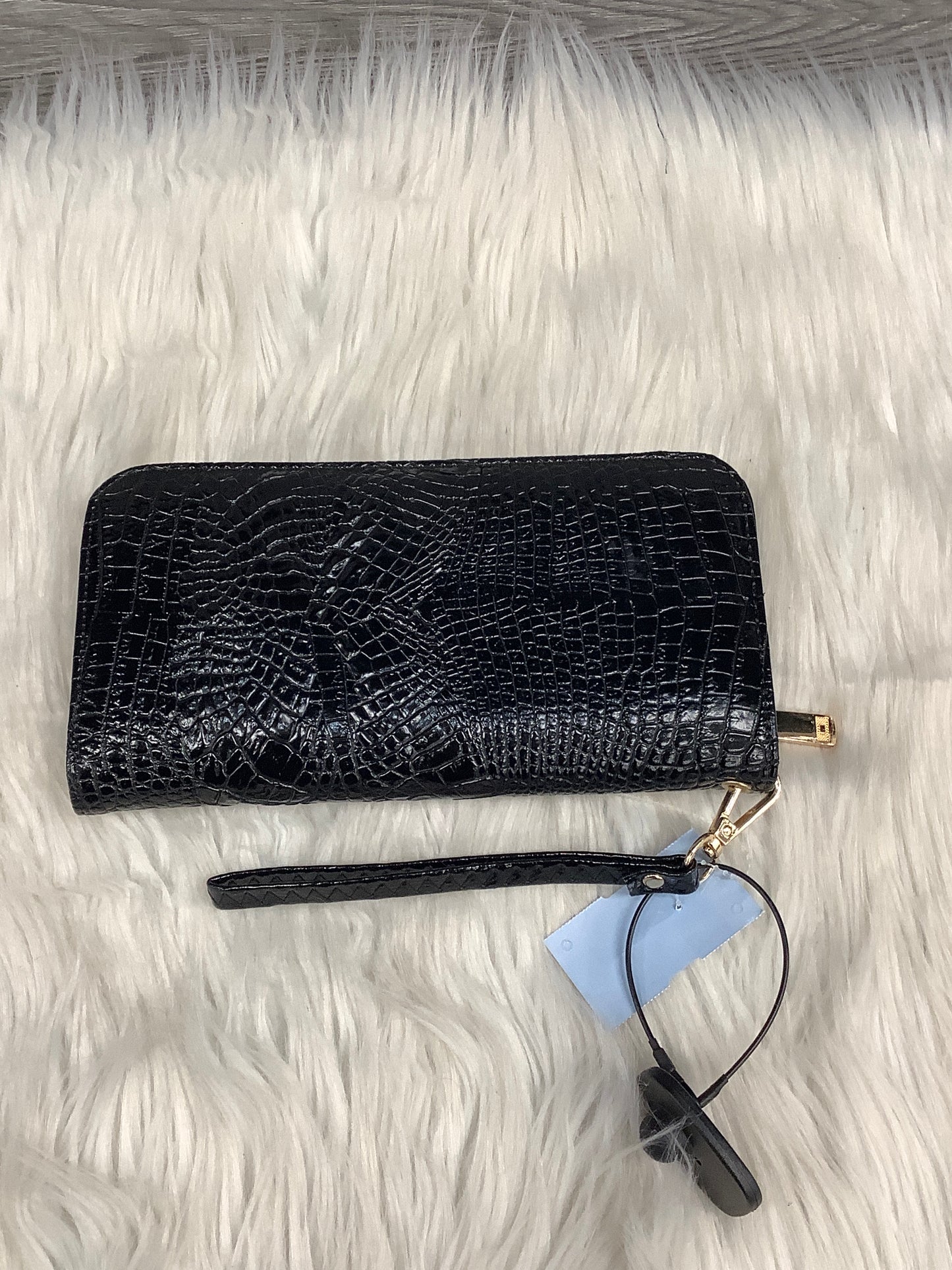 Wristlet By Clothes Mentor, Size: Medium