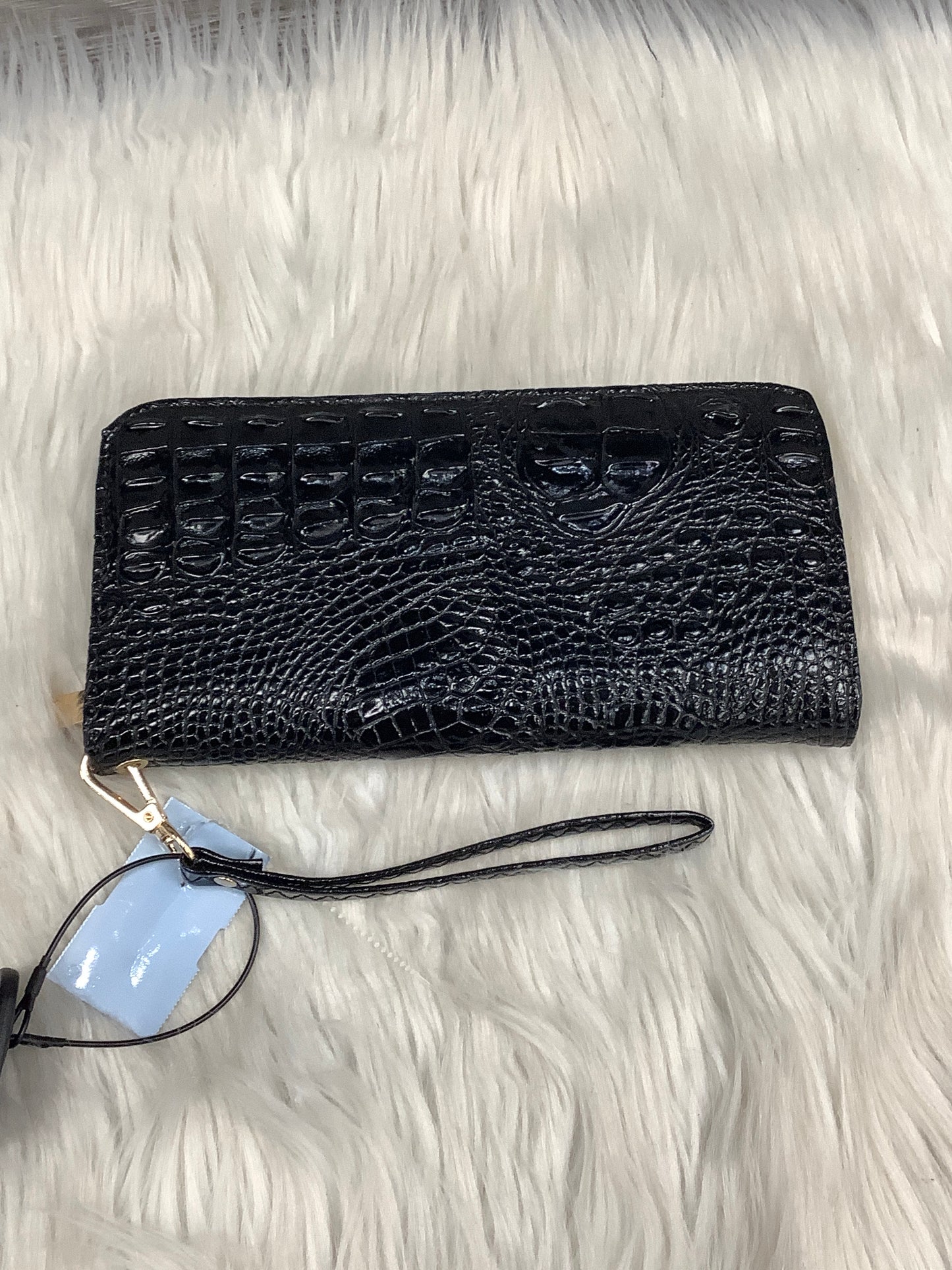 Wristlet By Clothes Mentor, Size: Medium