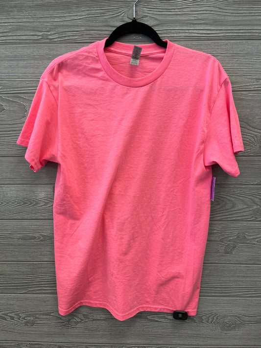 Top Short Sleeve By Gildan In Pink, Size: M